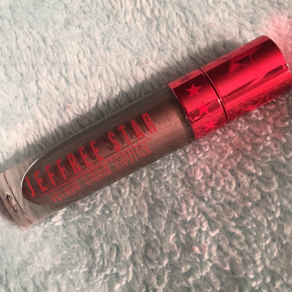 Jeffery Star ⭐️ Velour Liquid Lipstick - Picture 4 of 4